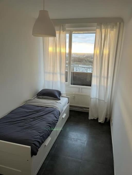 Appart Meuble 92M2 + 2 Terrasses Brussels Exterior photo